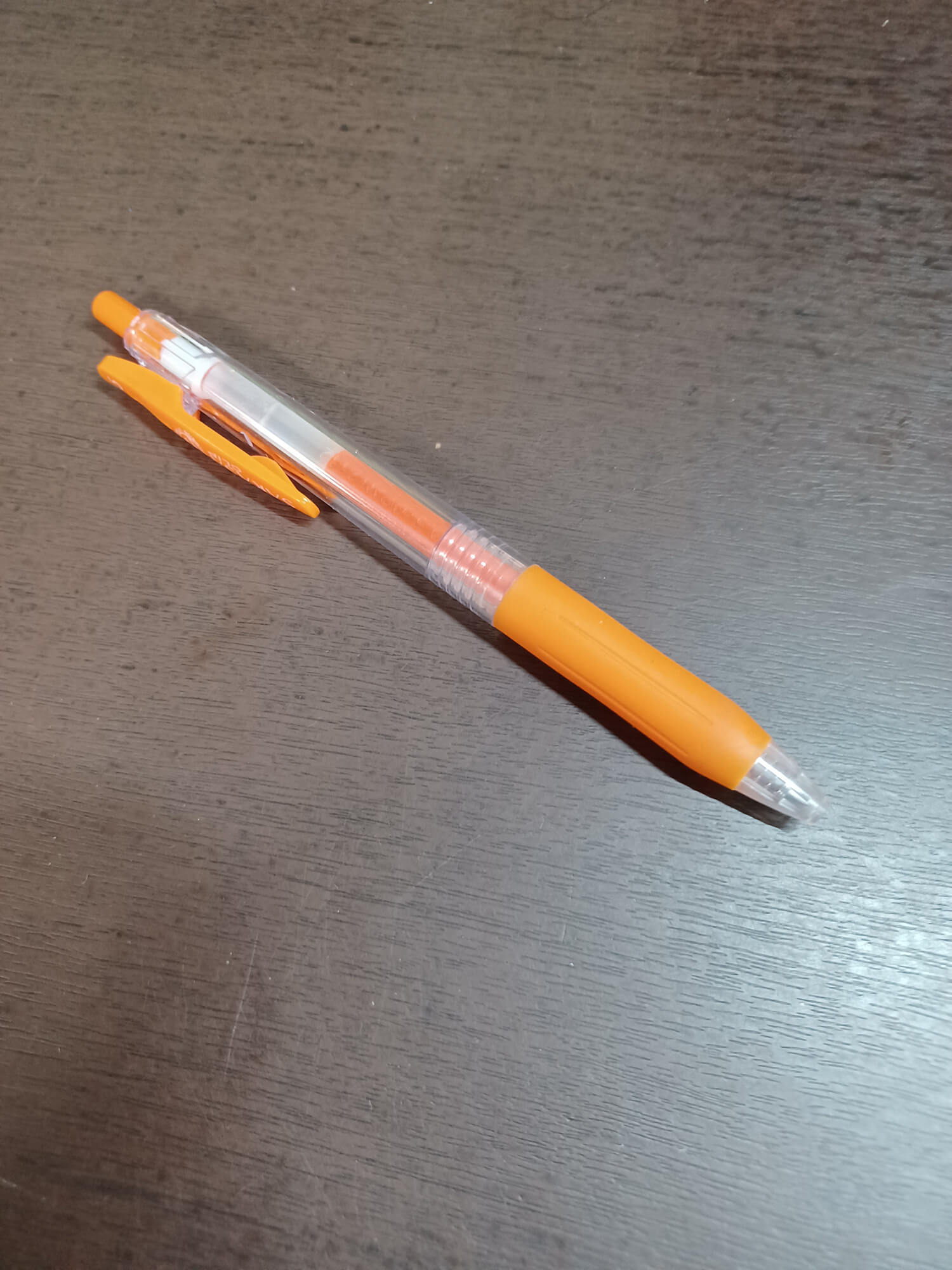 07　オレンジのペン