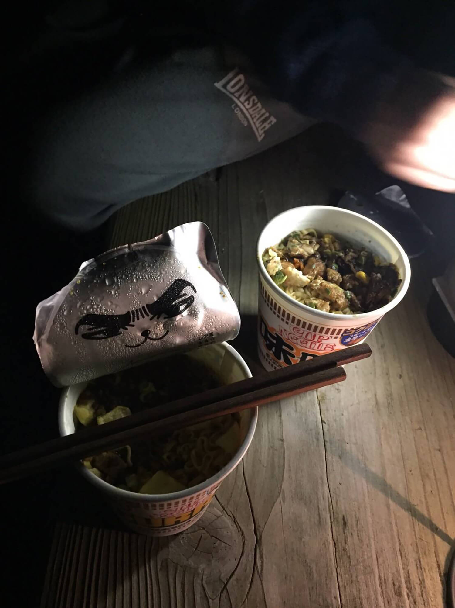11 夜中のカップラーメン