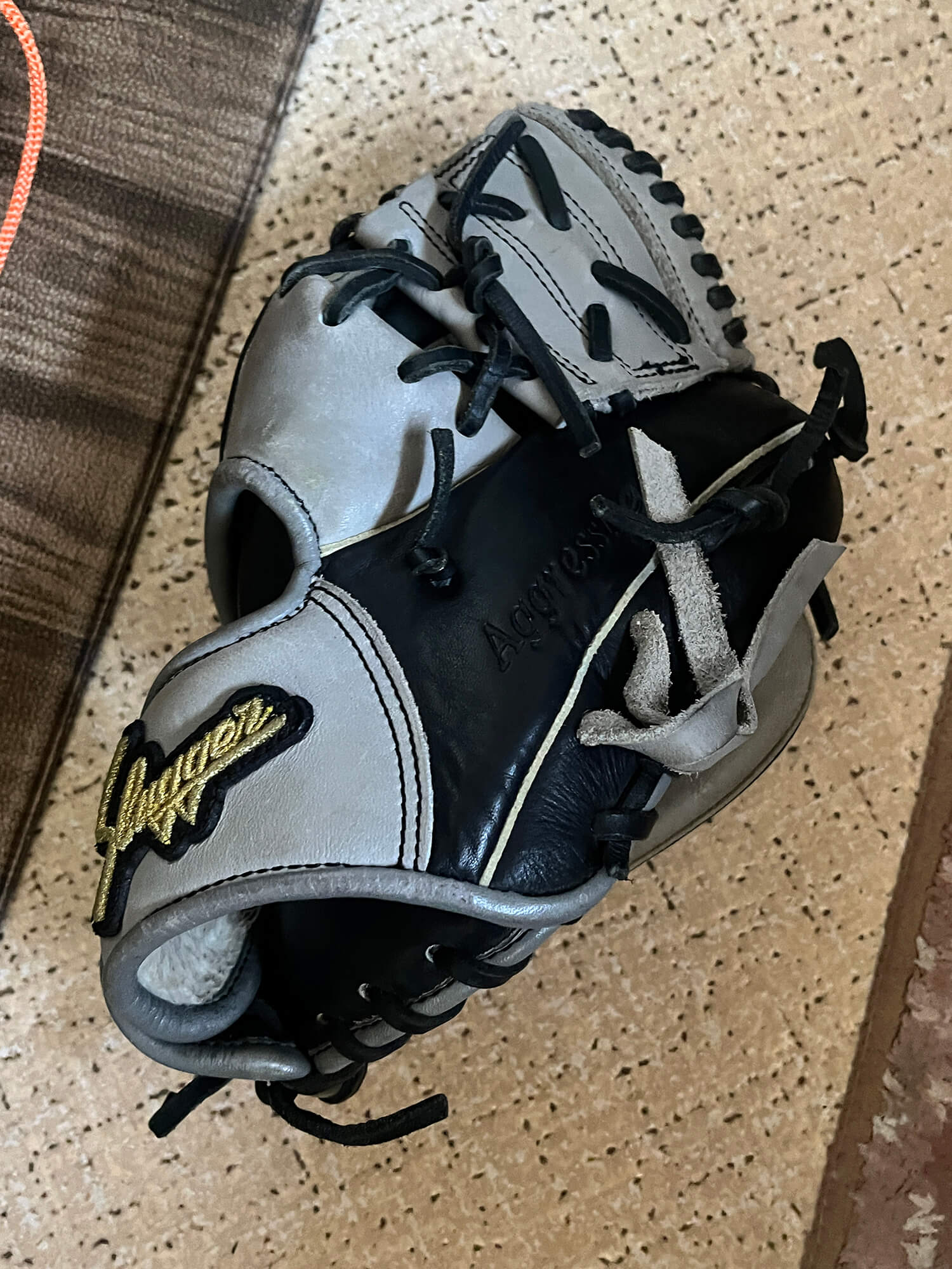 08　野球のグローブ