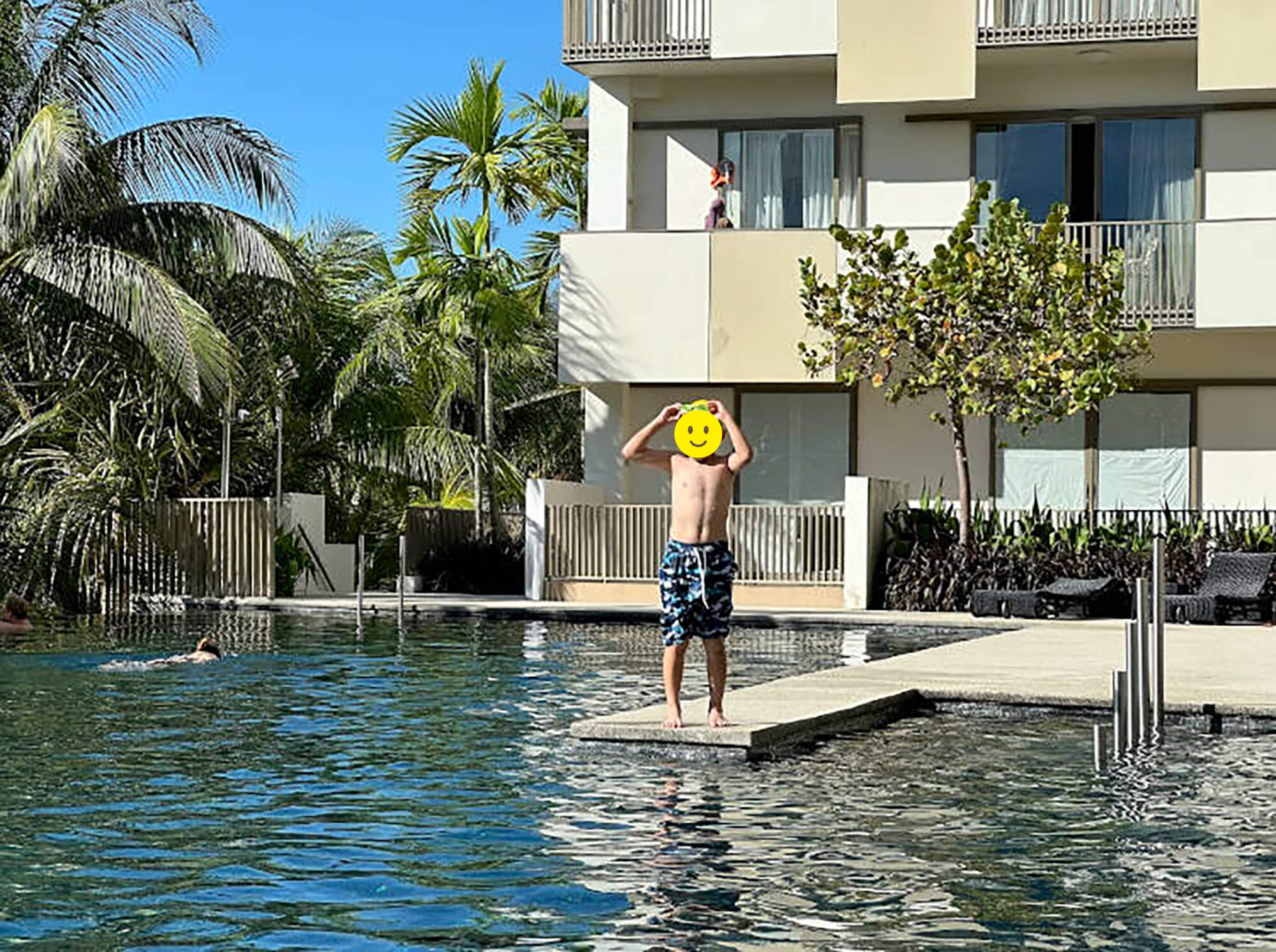 15　マレーシアのホテルのプール