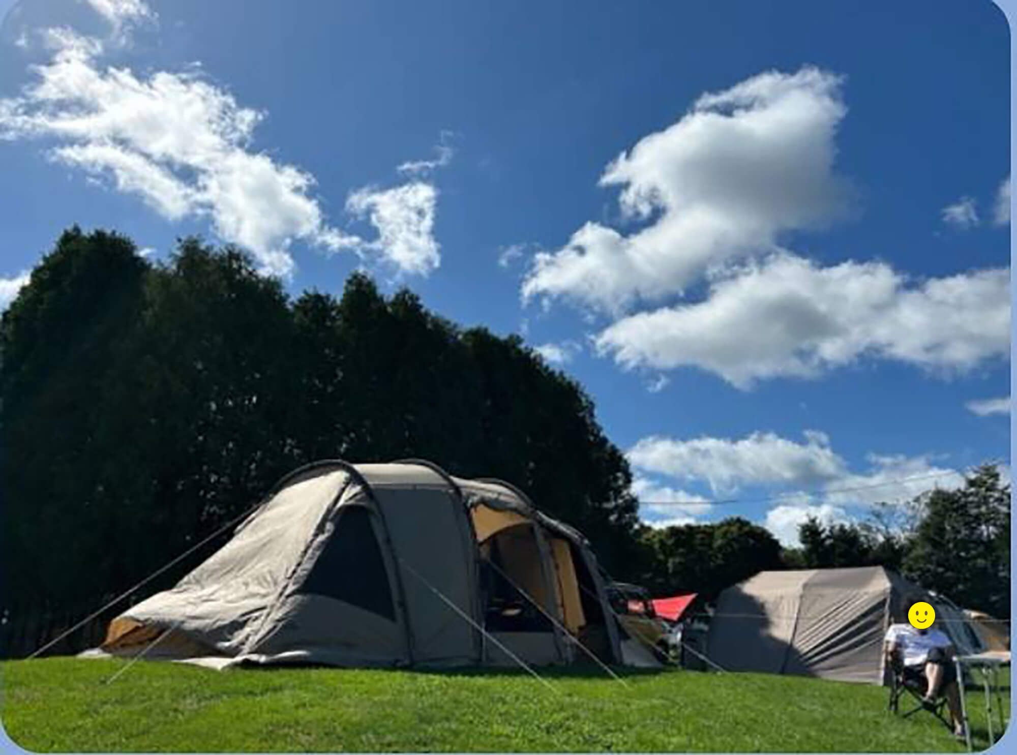 01　キャンプの朝の写真