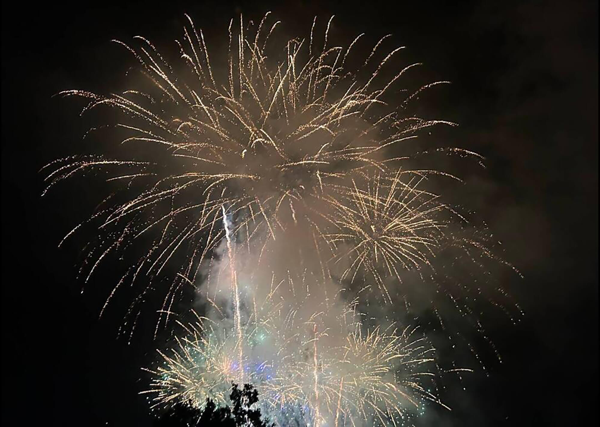 05　祭りの時の花火