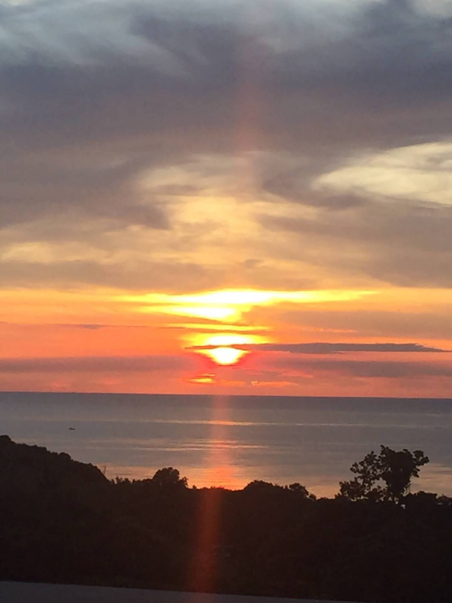 09 温泉津温泉に向かった時の夕日